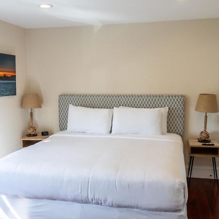 The East Island Reserve Hotel Middletown Buitenkant foto